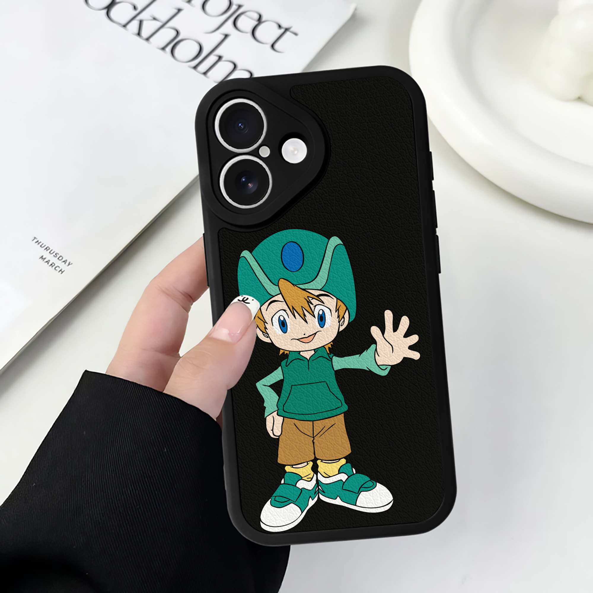 （画像用） Digimon デジタルモンスター/デジモン 【iPhone 16シリーズ対応】シリコンスマホケース（レザー調） 材質：シリコン